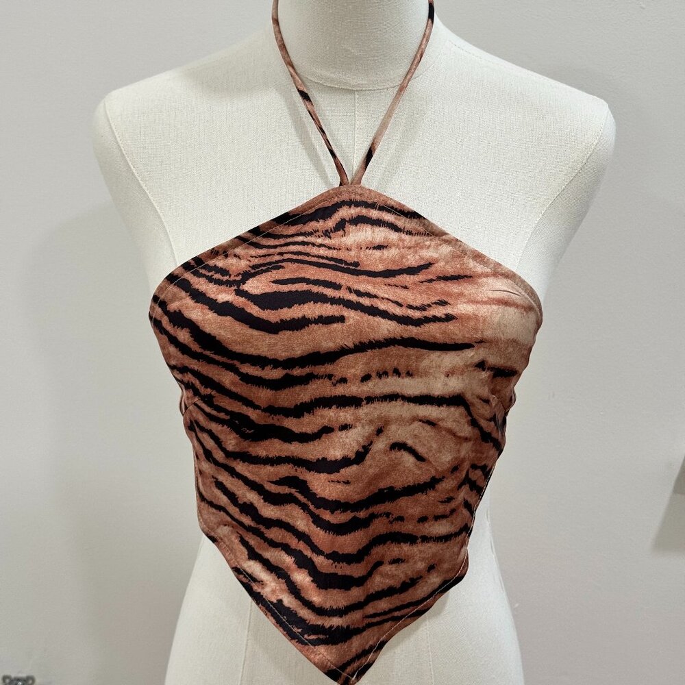 Princess Polly Animal Print Diamond-Shaped Halter Top – Size 6
